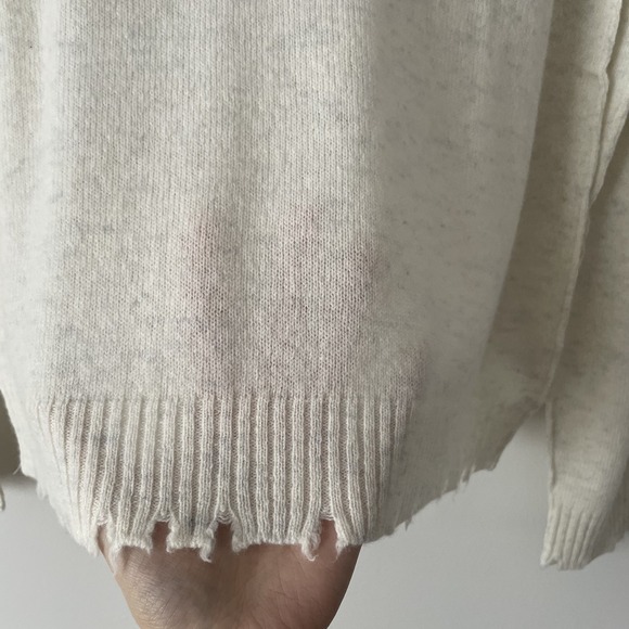 NWT Alashan 100% Merino Wool Distressed Crewneck Sweater Ivory Sz M Quiet Luxury - Picture 7 of 11